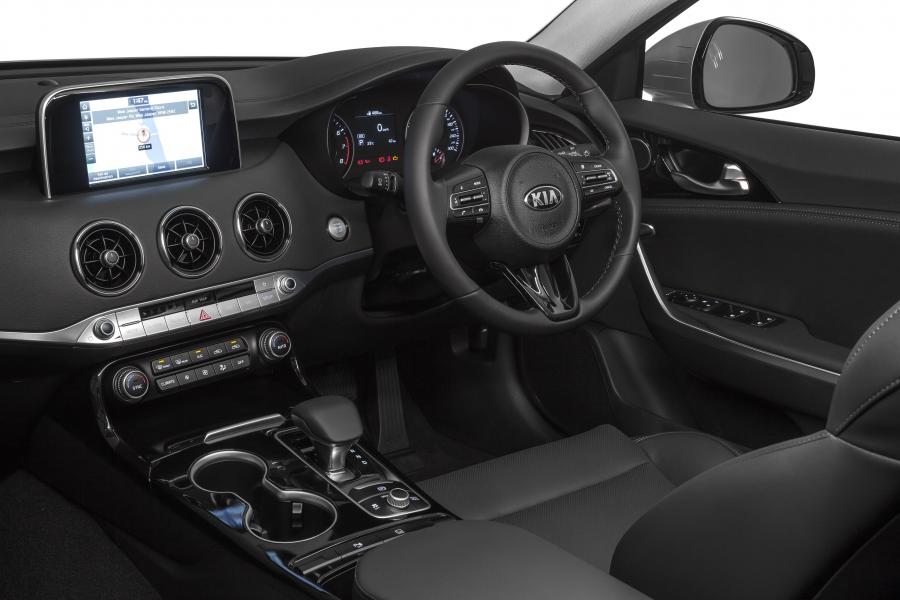 Торпедо Kia Stinger S (CK) 2017 года  (AU) (фото 3 из 8)